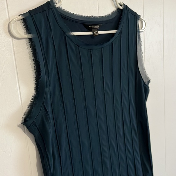 Banana republic dressy tank top - Picture 4 of 7